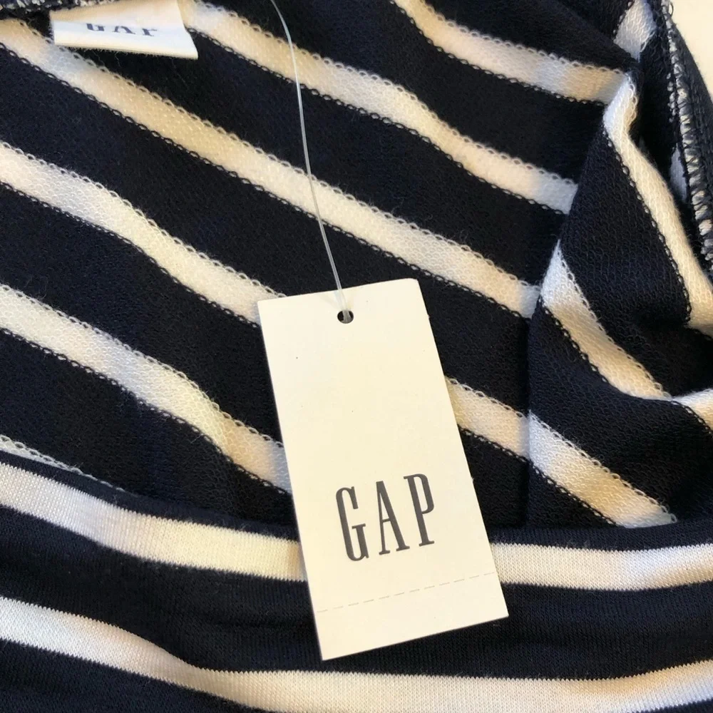 GAP Women’s NWT Navy/White Knee Length Dress With Opening in Back Size Small